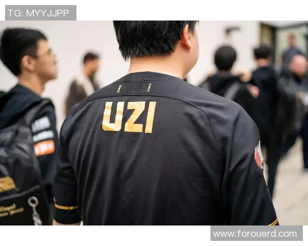 CSGO深度解析:RNG战队在比赛中展现的战术意识与团队配合技巧